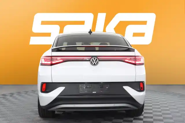 Valkoinen Maastoauto, Volkswagen ID.5 – VAR-12400