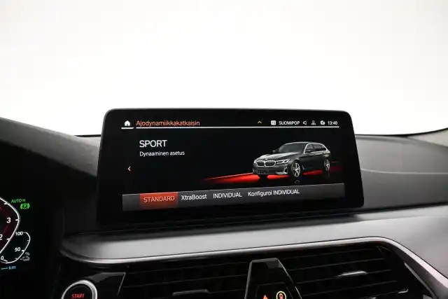 Musta Farmari, BMW 530 – VAR-12401