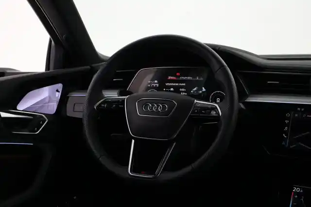 Musta Maastoauto, Audi Q8 e-tron – VAR-12452