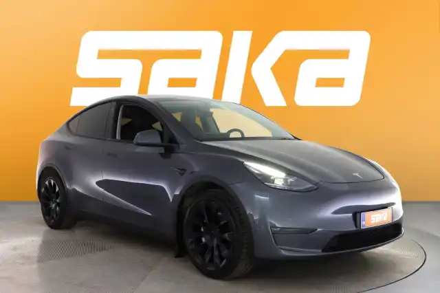 Harmaa Maastoauto, Tesla Model Y – VAR-126241