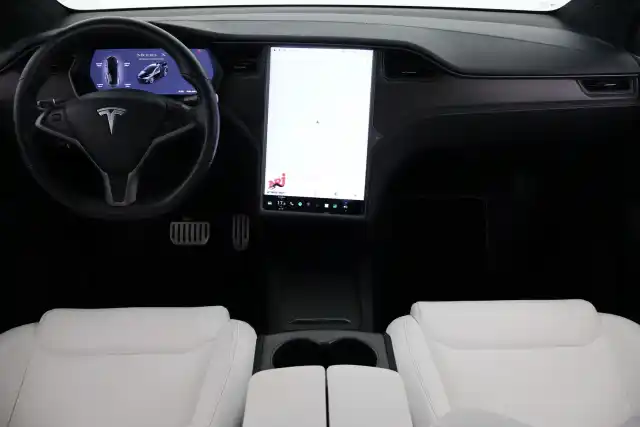 Musta Maastoauto, Tesla Model X – VAR-12884