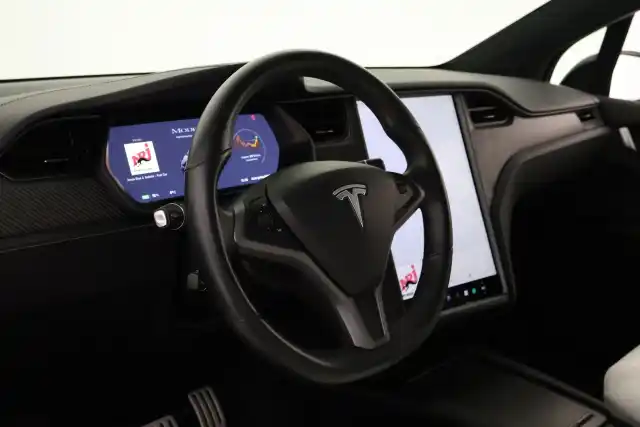 Musta Maastoauto, Tesla Model X – VAR-12884