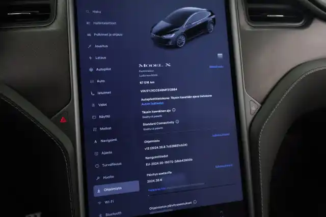 Musta Maastoauto, Tesla Model X – VAR-12884