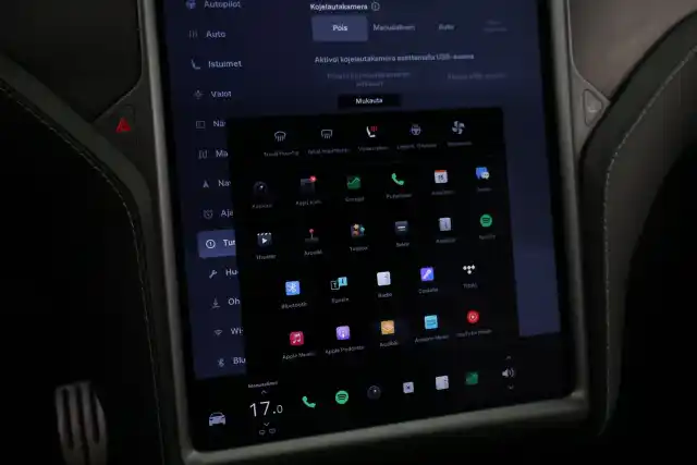 Musta Maastoauto, Tesla Model X – VAR-12884