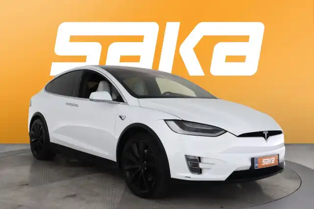 Valkoinen Maastoauto, Tesla Model X – VAR-129271