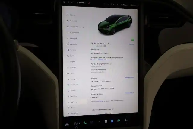 Valkoinen Maastoauto, Tesla Model X – VAR-129271