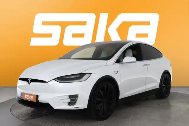 Valkoinen Maastoauto, Tesla Model X – VAR-129271