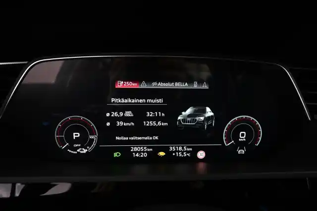 Musta Maastoauto, Audi e-tron – VAR-12932