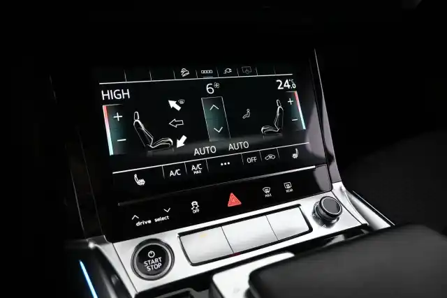 Musta Maastoauto, Audi e-tron – VAR-12932
