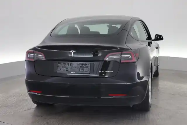 Musta Sedan, Tesla Model 3 – VAR-12933