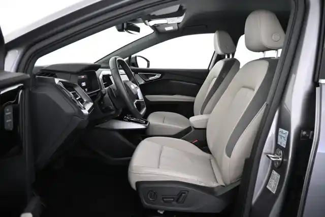 Harmaa Maastoauto, Audi Q4 e-tron – VAR-12939