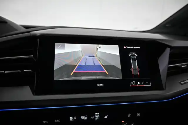 Harmaa Maastoauto, Audi Q4 e-tron – VAR-12939
