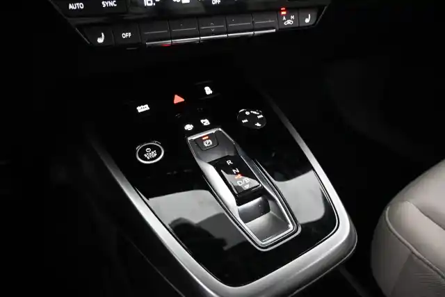Harmaa Maastoauto, Audi Q4 e-tron – VAR-12939