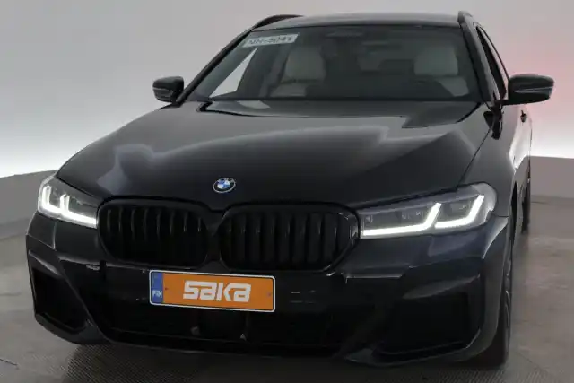 Musta Farmari, BMW 530 – VAR-12992