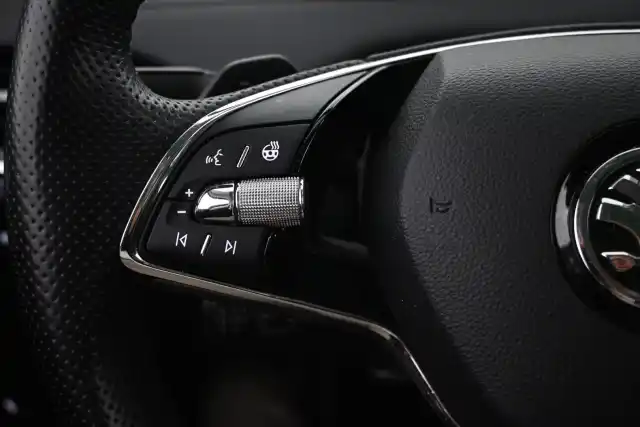 Harmaa Maastoauto, Skoda Enyaq – VAR-12993