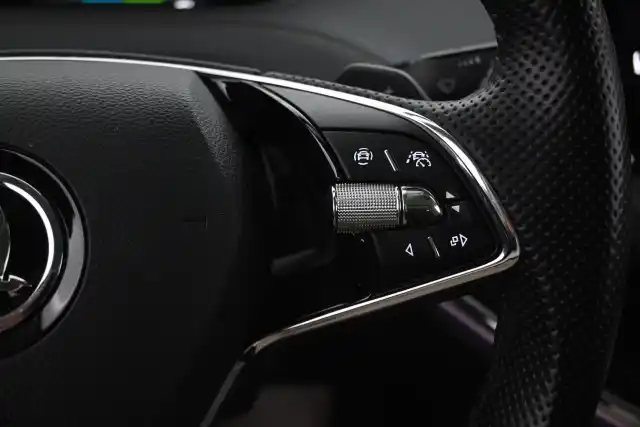 Harmaa Maastoauto, Skoda Enyaq – VAR-12993