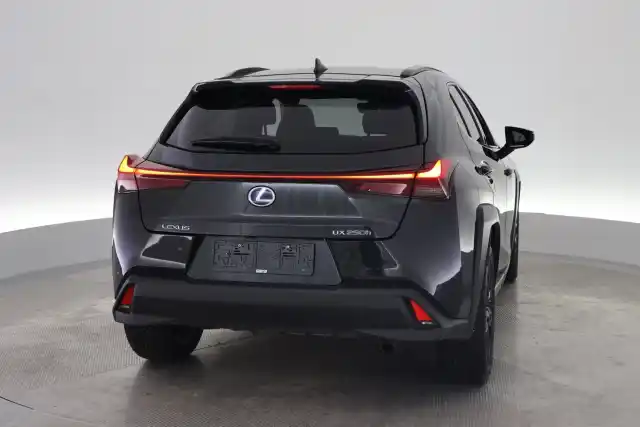 Musta Maastoauto, Lexus UX – VAR-13121