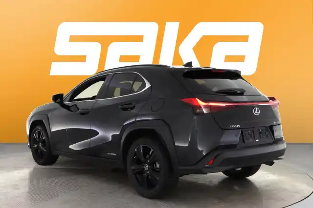 Musta Maastoauto, Lexus UX – VAR-13121