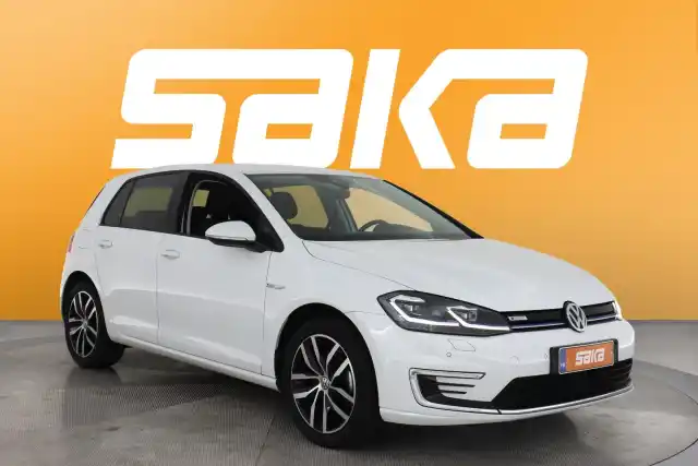 Valkoinen Viistoperä, Volkswagen Golf – VAR-13175