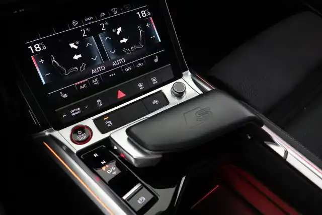 Musta Coupe, Audi e-tron – VAR-13300