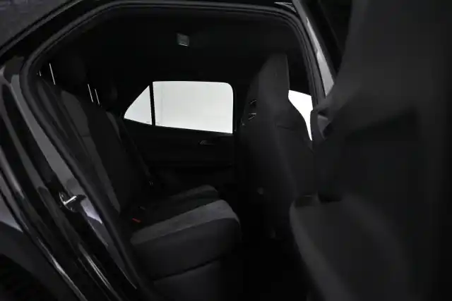 Harmaa Viistoperä, CUPRA Born – VAR-13301