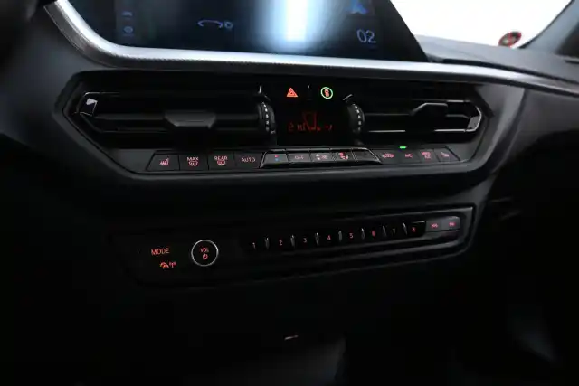  Viistoperä, BMW 118 – VAR-13404