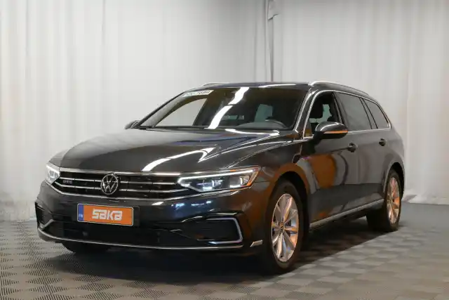 Harmaa Farmari, Volkswagen Passat – VAR-135113