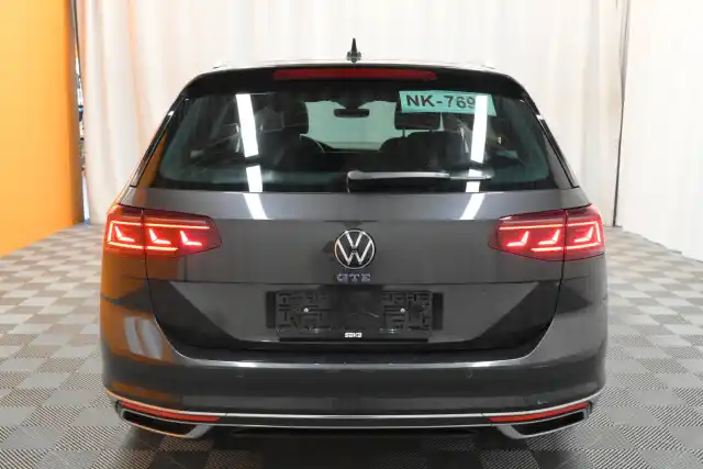 Harmaa Farmari, Volkswagen Passat – VAR-135113