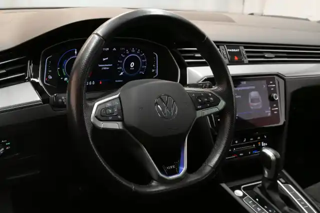 Harmaa Farmari, Volkswagen Passat – VAR-135113