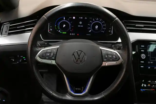 Harmaa Farmari, Volkswagen Passat – VAR-135113