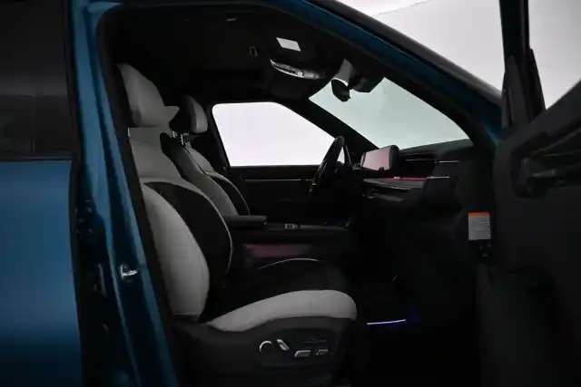 Sininen Maastoauto, Kia EV9 – VAR-13633