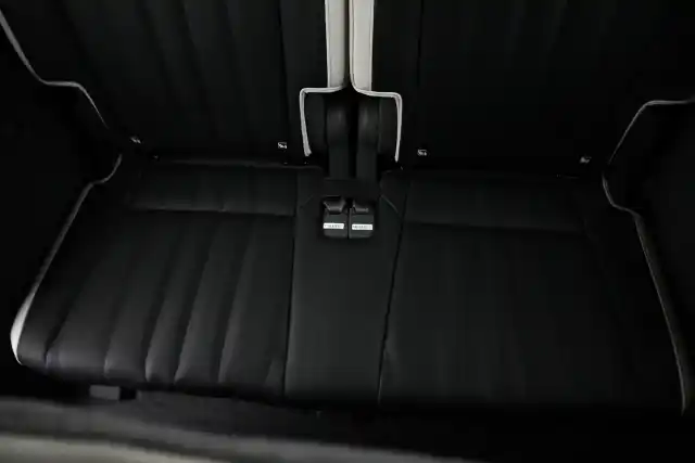Sininen Maastoauto, Kia EV9 – VAR-13633
