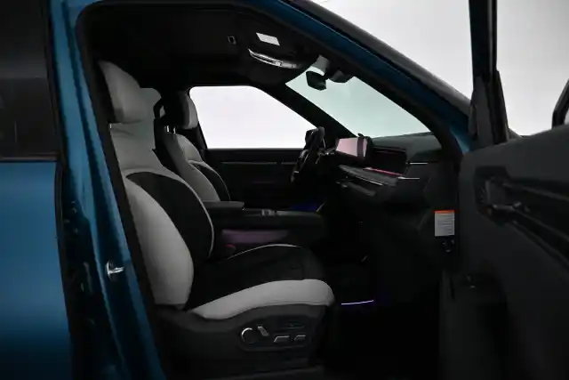 Sininen Maastoauto, Kia EV9 – VAR-13636