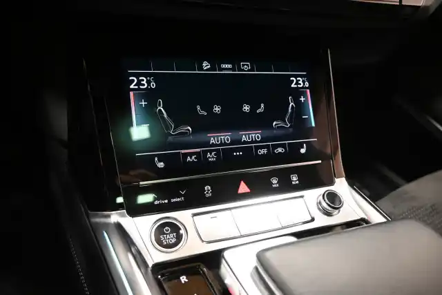 Sininen Coupe, Audi e-tron – VAR-13733