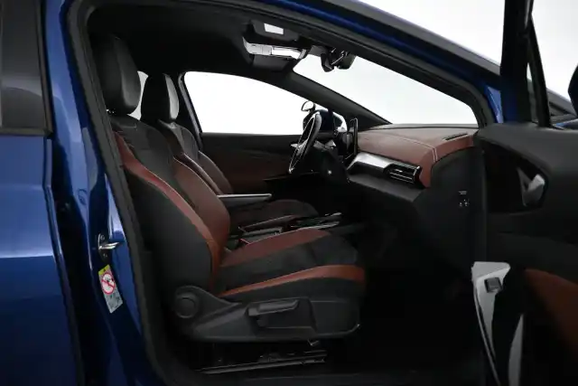 Sininen Maastoauto, Volkswagen ID.4 – VAR-13794