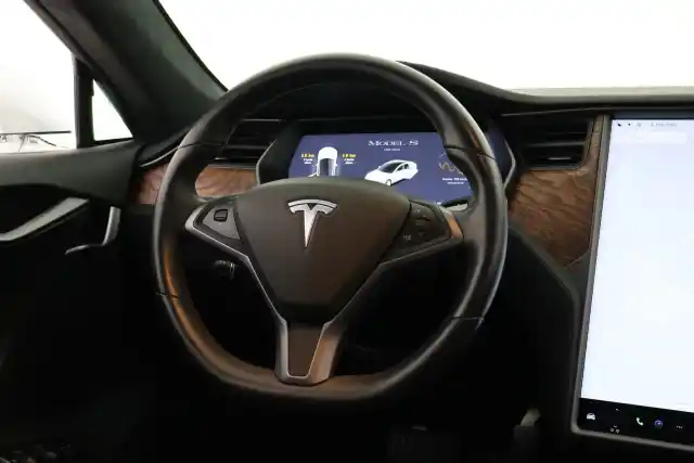 Valkoinen Sedan, Tesla Model S – VAR-13798