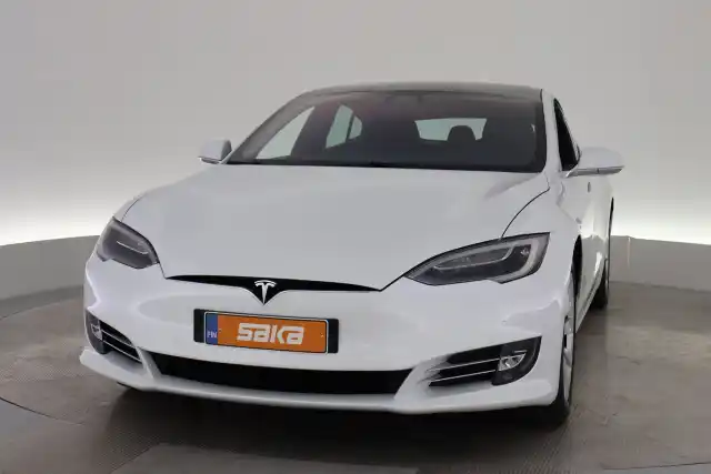 Valkoinen Sedan, Tesla Model S – VAR-13798