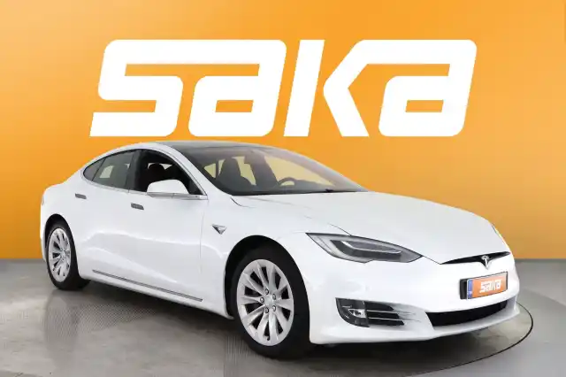 Valkoinen Sedan, Tesla Model S – VAR-13798