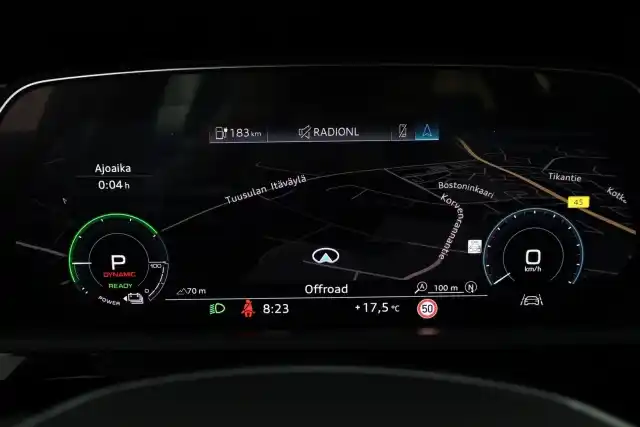 Musta Maastoauto, Audi e-tron – VAR-13883