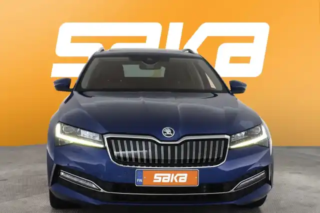 Sininen Farmari, Skoda Superb – VAR-14002