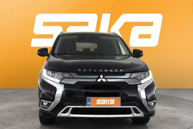 Musta Maastoauto, Mitsubishi Outlander PHEV – VAR-14525