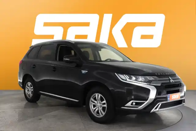 Musta Maastoauto, Mitsubishi Outlander PHEV – VAR-14525