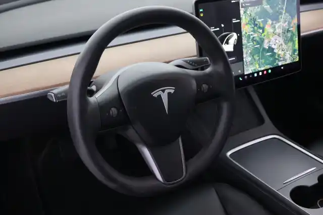 Valkoinen Viistoperä, Tesla Model 3 – VAR-14711