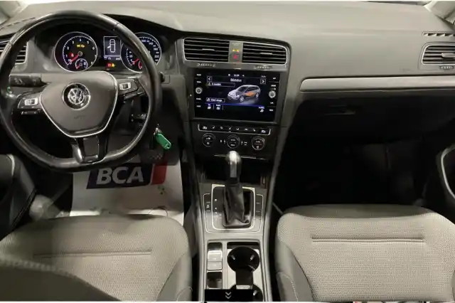 Harmaa Farmari, Volkswagen Golf – VAR-14786