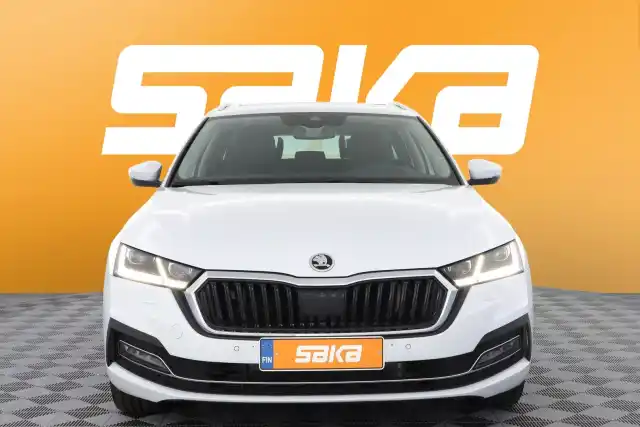 Valkoinen Farmari, Skoda Octavia – VAR-14798