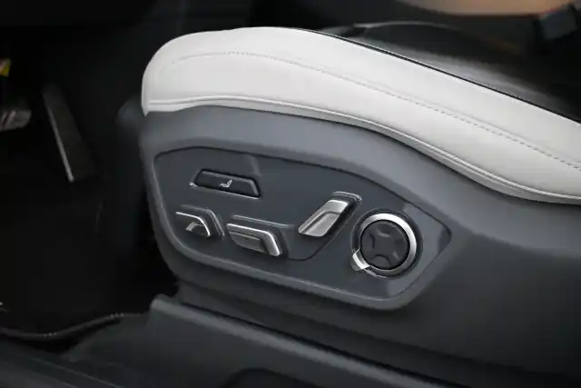 Harmaa Maastoauto, Kia EV9 – VAR-14841