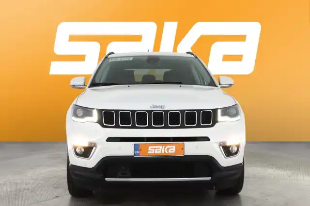 Valkoinen Maastoauto, Jeep Compass – VAR-15026