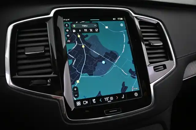 Musta Maastoauto, Volvo XC90 – VAR-15051
