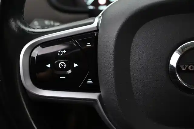 Valkoinen Farmari, Volvo V90 Cross Country – VAR-15099