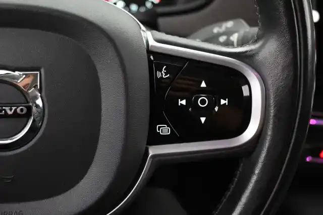 Valkoinen Farmari, Volvo V90 Cross Country – VAR-15099